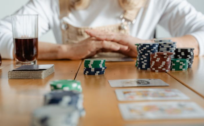 Online Casino: Spielautomaten und Live-Spiele im Überblick