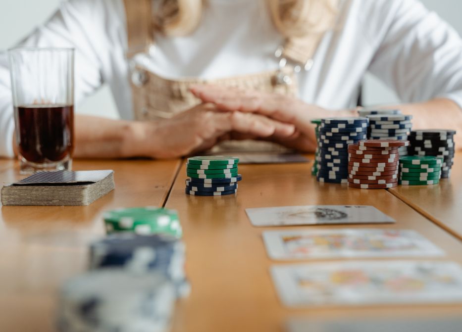 Online Casino: Spielautomaten und Live-Spiele im Überblick