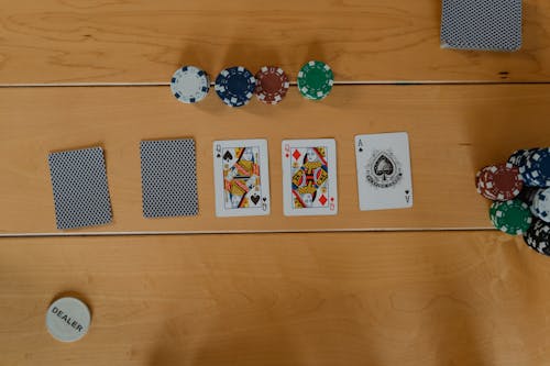 Immagine gratuita di fiches per poker, giocando a carte, gioco