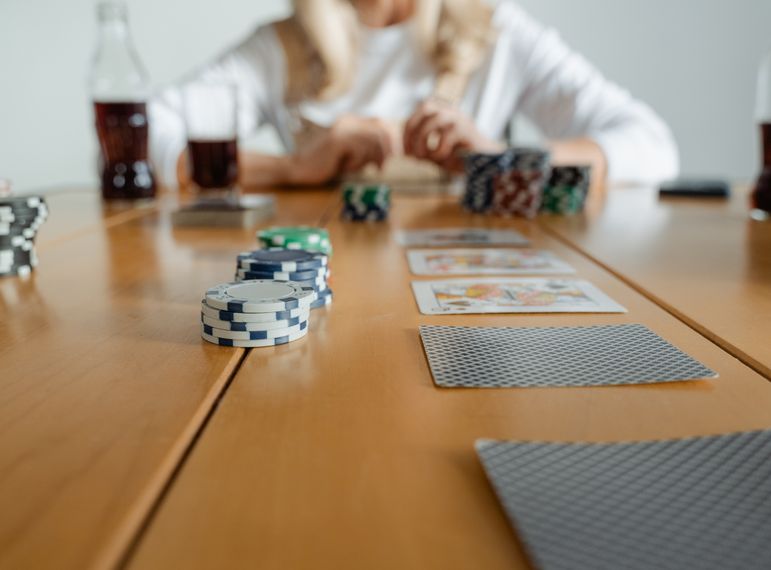 Online Casino: Spielautomaten und Live-Spiele im Überblick