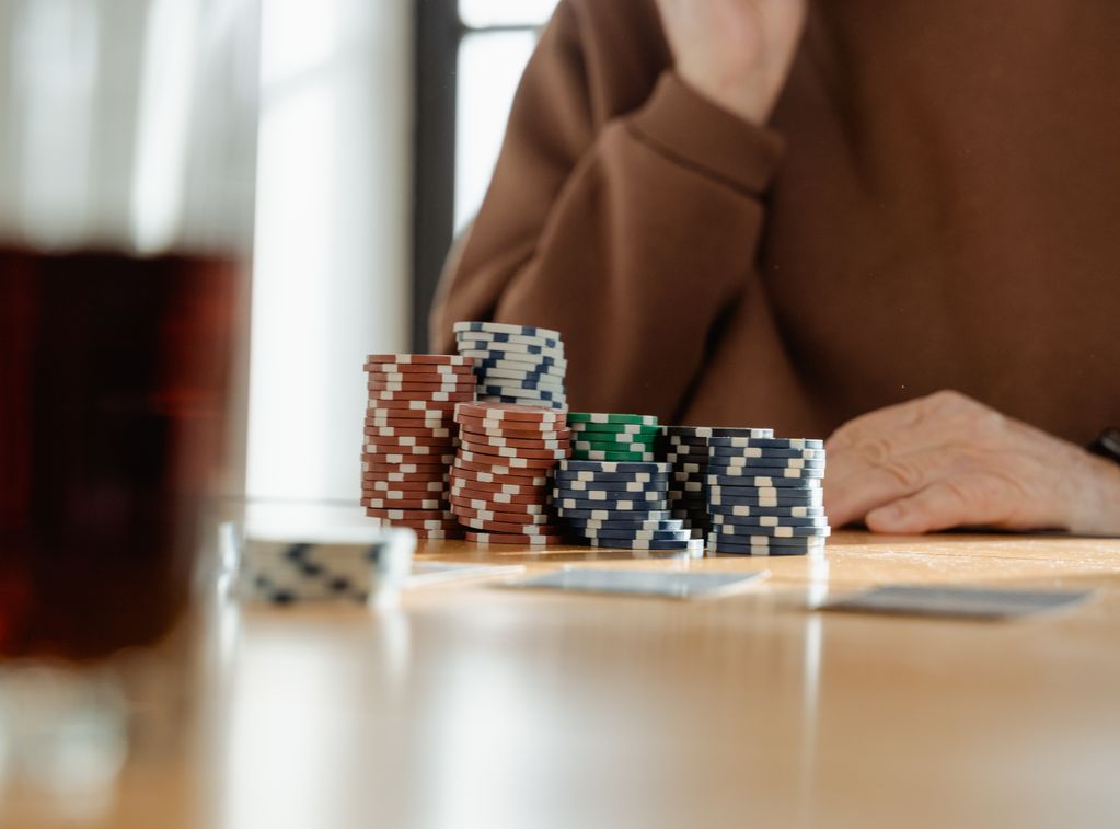 Online Casino: Spielautomaten und Live-Spiele im Überblick