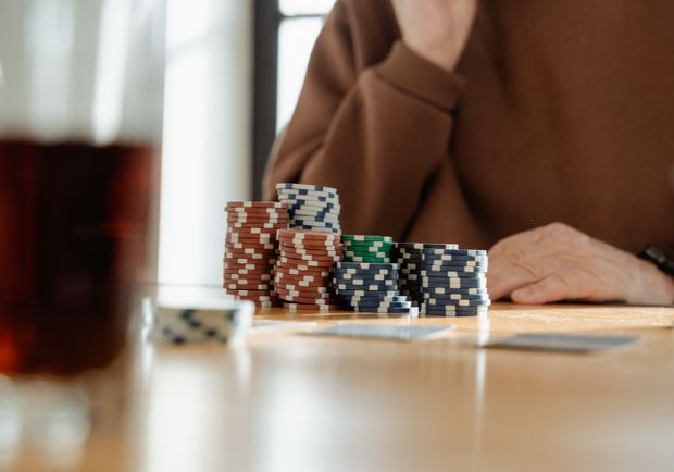 Online Casino: Spielautomaten und Live-Spiele im Überblick