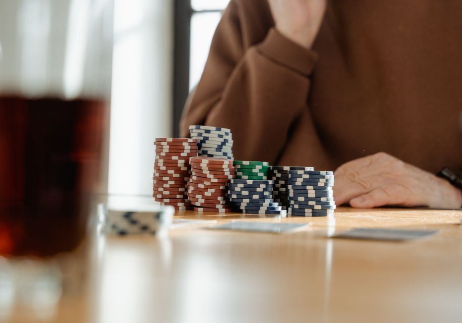 Online Casino: Spielautomaten und Live-Spiele im Überblick