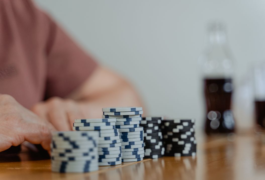 Online Casino: Spielautomaten und Live-Spiele im Überblick