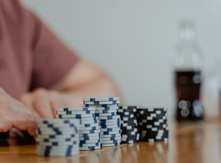 Online Casino: Spielautomaten und Live-Spiele im Überblick