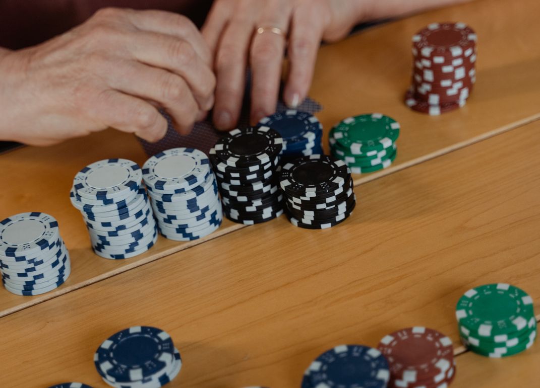 Online Casino: Spielautomaten und Live-Spiele im Überblick