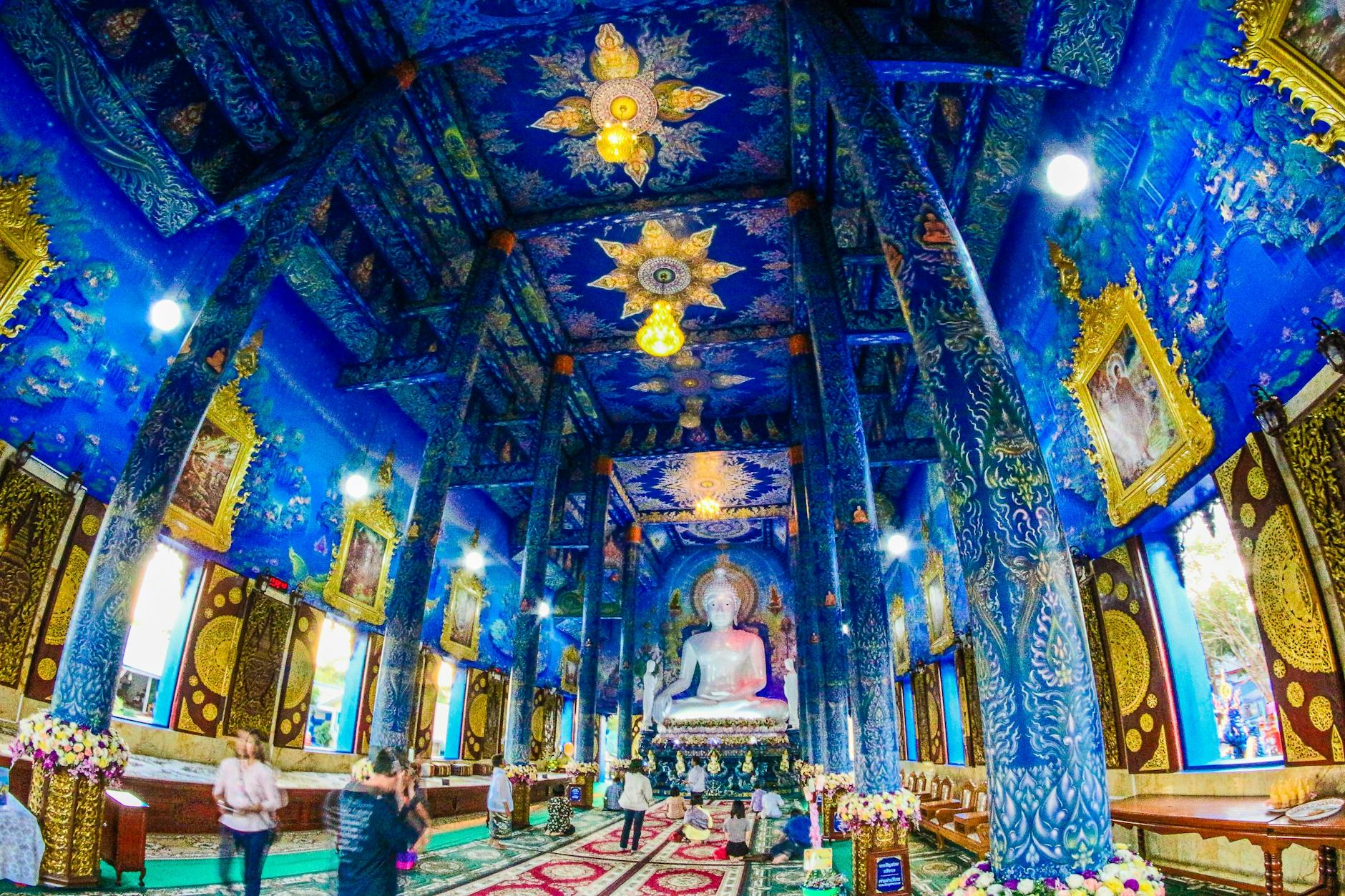 A click inside the Blue Temple 