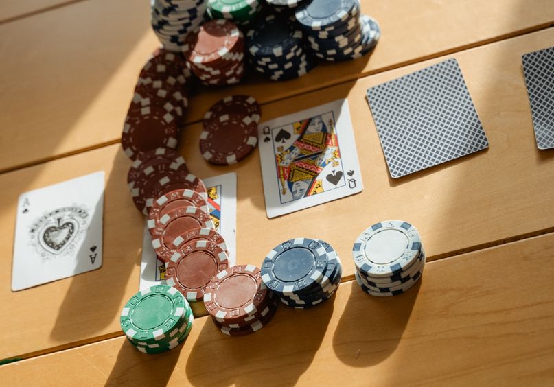 Online Casino: Spielautomaten und Live-Spiele im Überblick