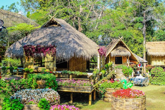 郁郁葱葱的花园里坐落着一座乡村小屋，五颜六色的花朵营造出宁静的氛围