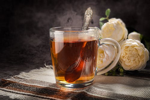 bardak, Çay, çay kaşığı içeren Ücretsiz stok fotoğraf
