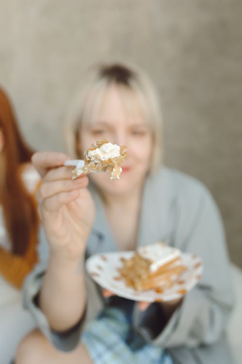 Gratis stockfoto met beige, blanke vrouw, blond haar