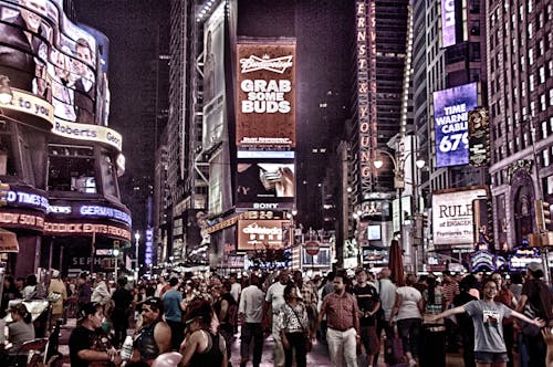 New York şehri Sokaklarında Yürüyen İnsanların Fotoğrafı