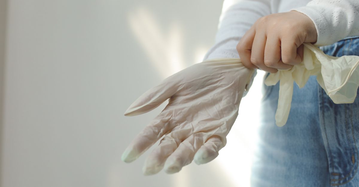 How to Properly Dispose of Nitrile Gloves: Best Practices for Environmental Safety