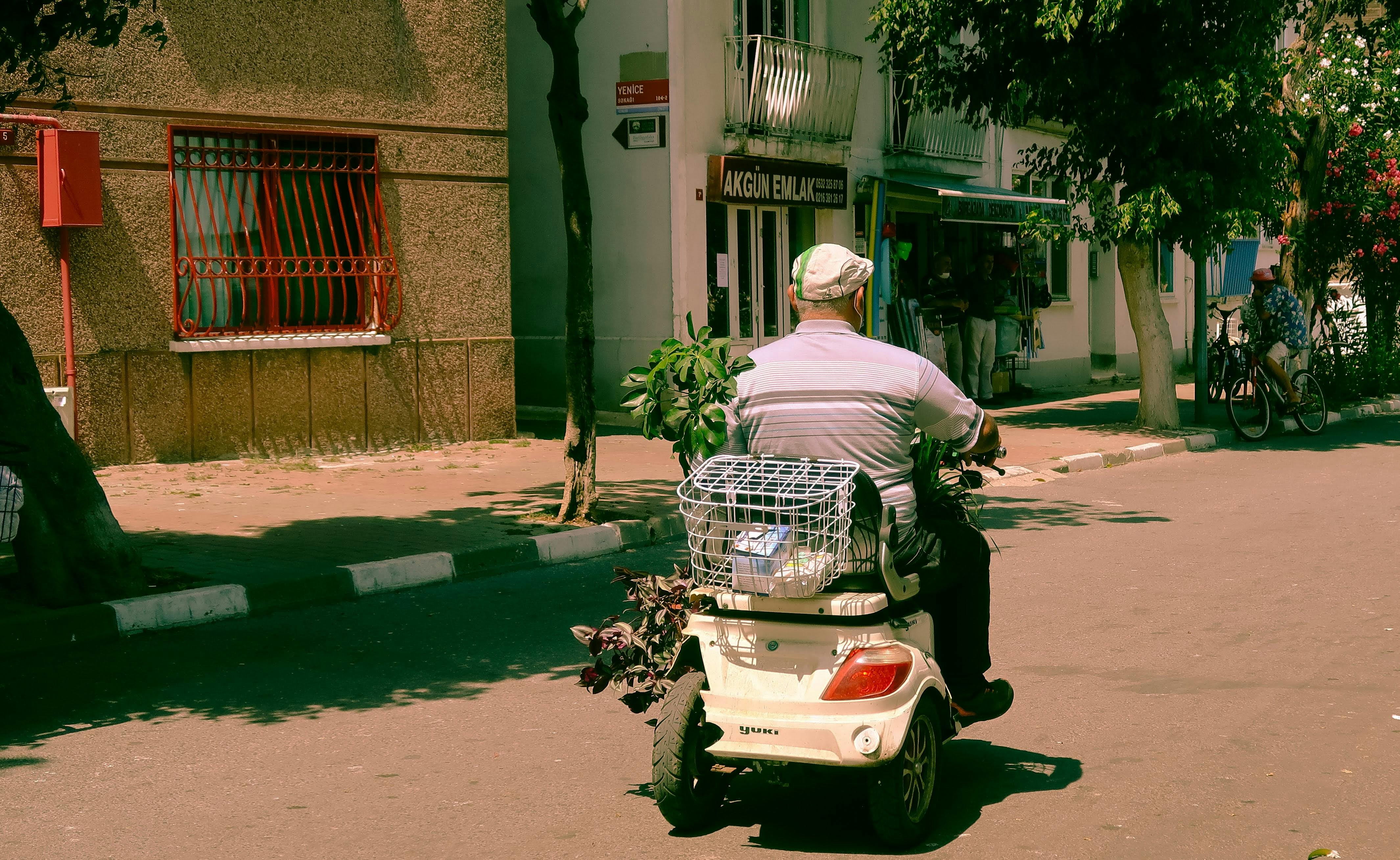 mobility mileage urban mobility — Photo by Gülşah PEHLİVAN on Pexels