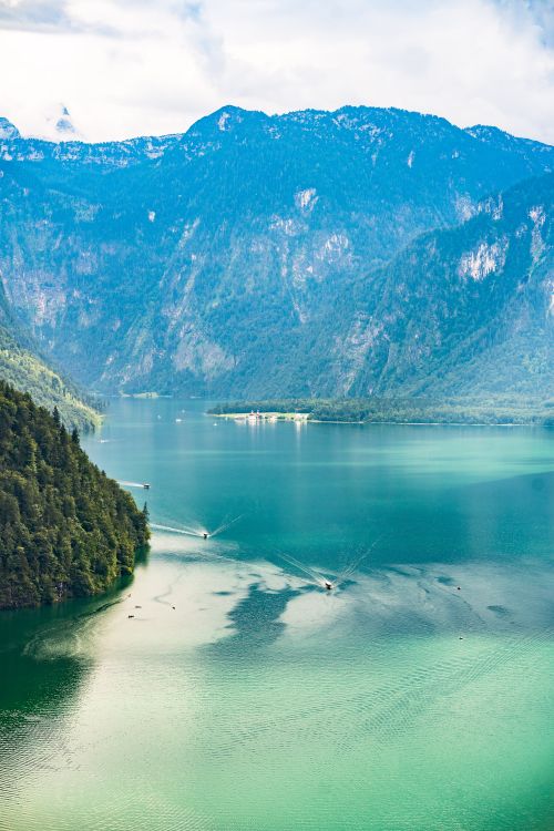 Free Stunning view of a serene lake surrounded by Bavarian mountains, perfect for nature lovers. Stock Photo