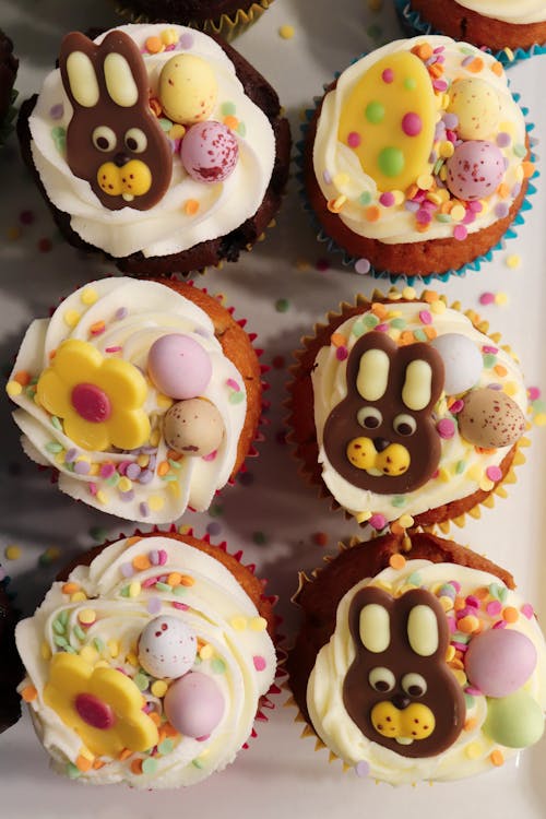 Cupcakes with Toppings