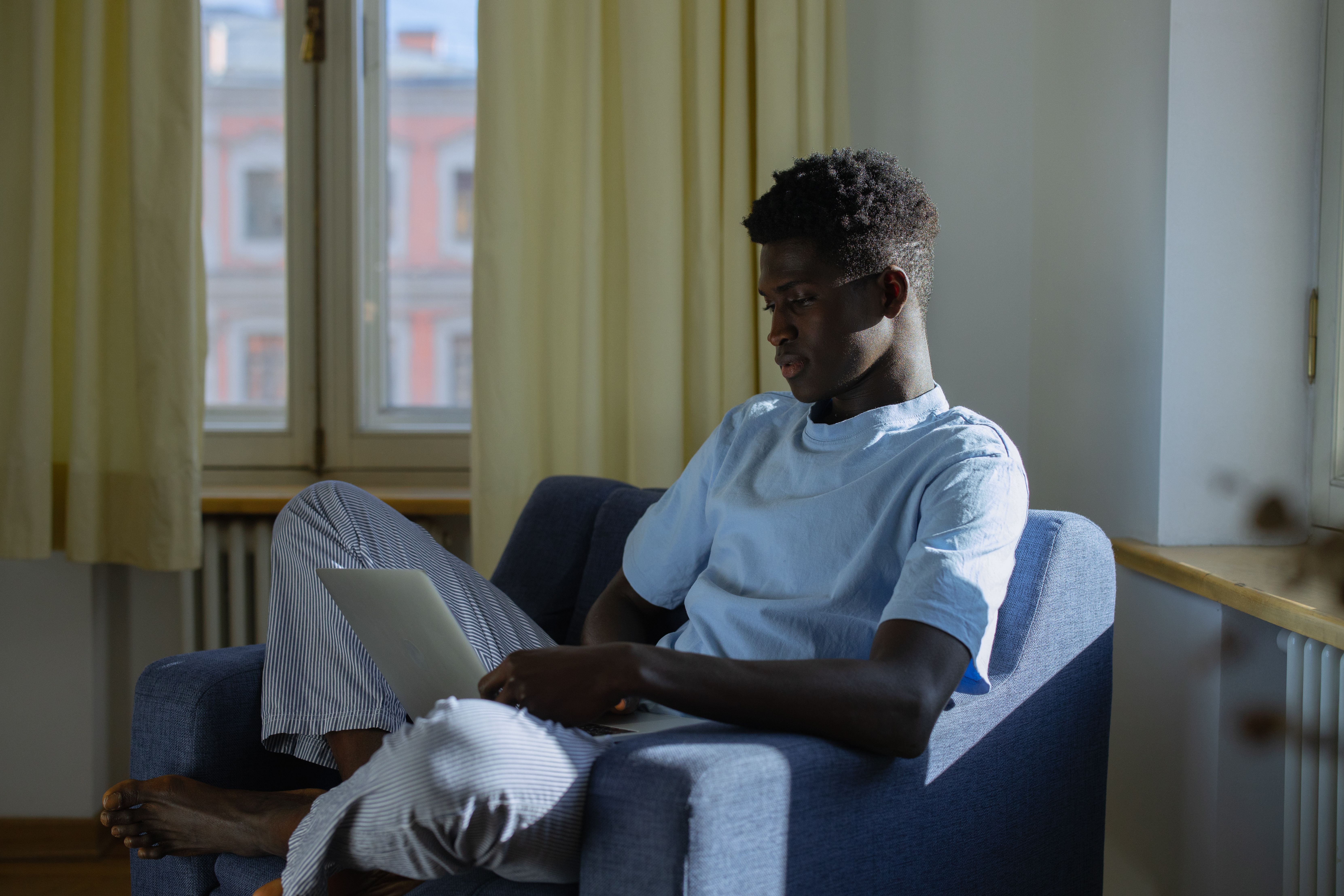 Working From Home and Productivity: Insights From the 2025 Remote Work Study — Photo by cottonbro studio on Pexels