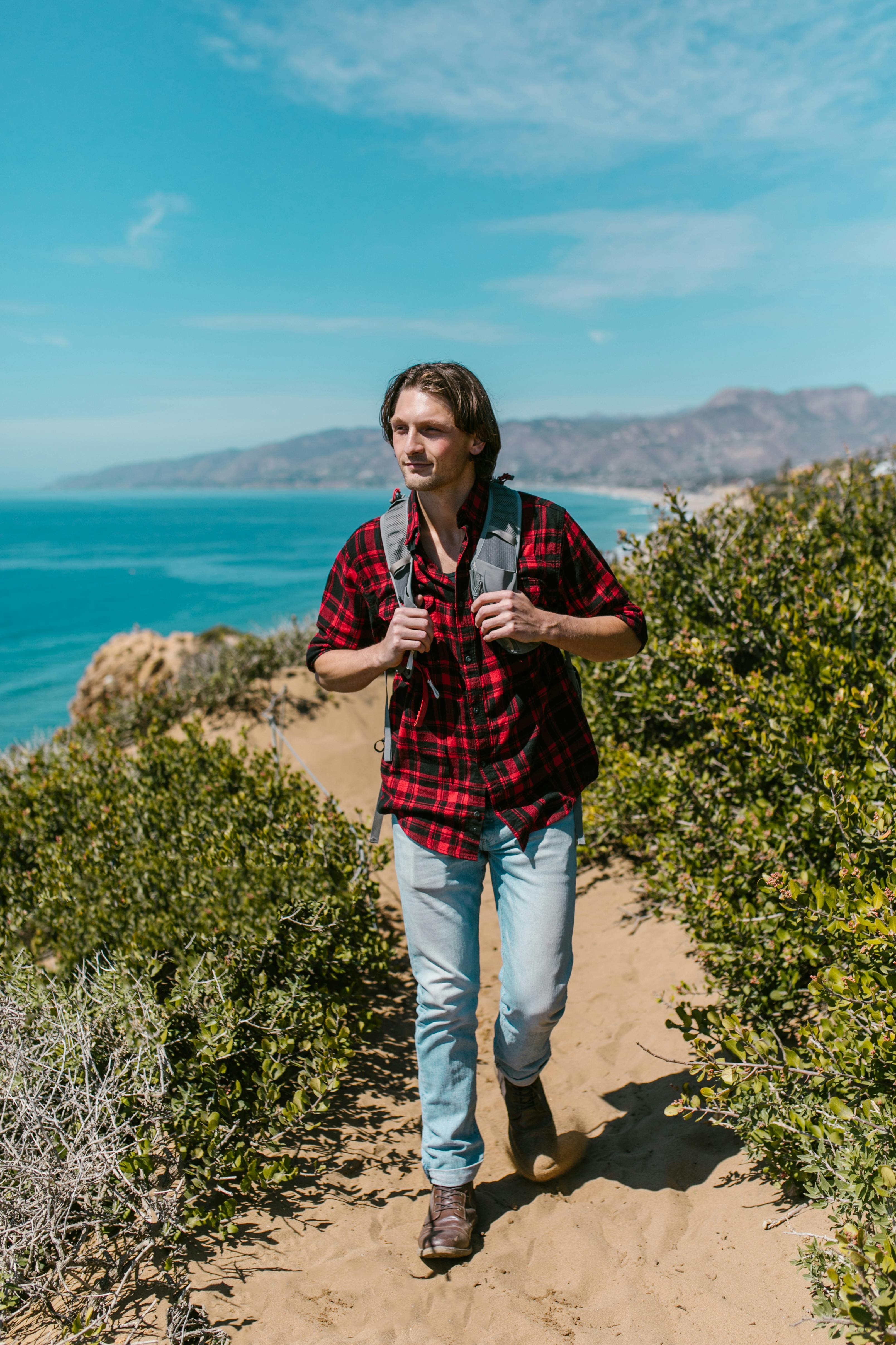 What happens if you hike on an empty stomach?