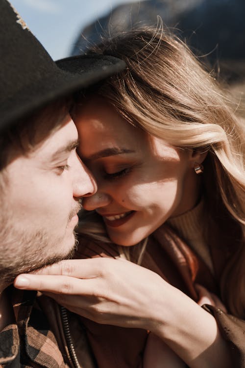 A  Sweet Couple in Close-Up Photography