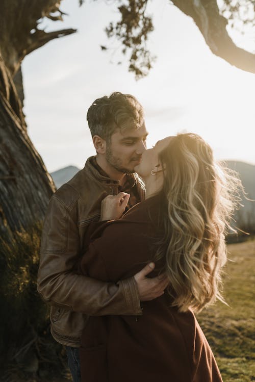 Foto profissional grátis de afeição, amor, apoiando