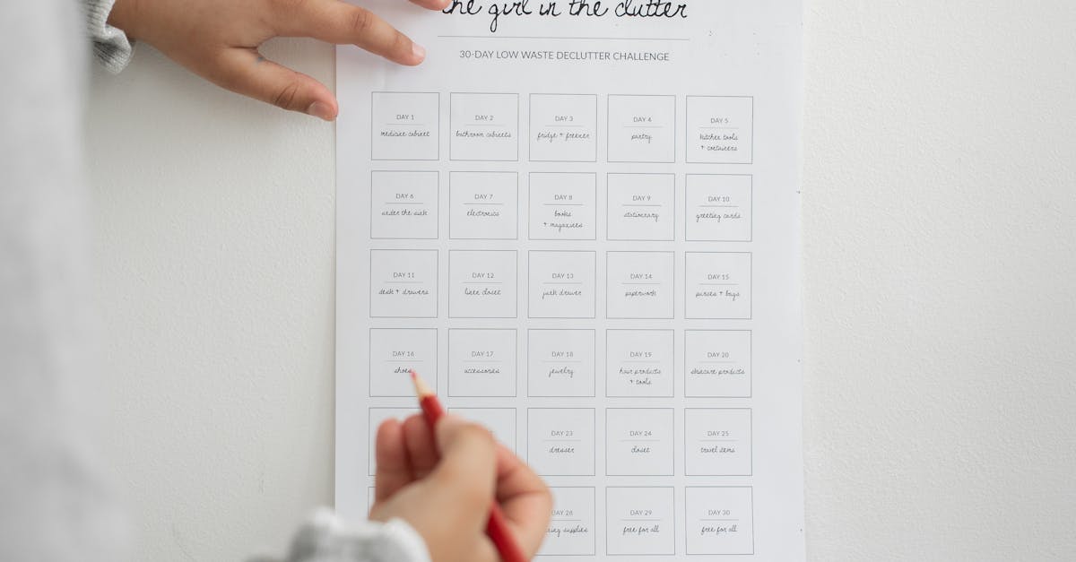 How to use white colored pencil on white paper