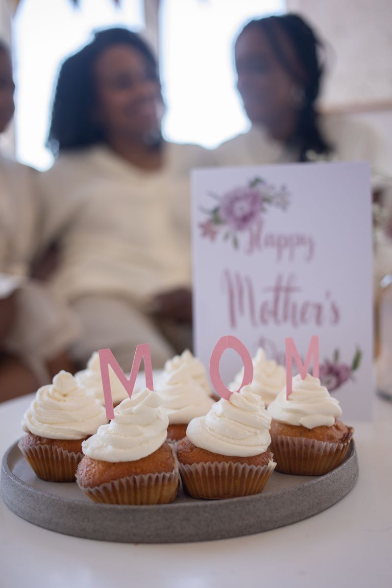 Cupcakes decorated for Mother's Day, arranged on a serving plate