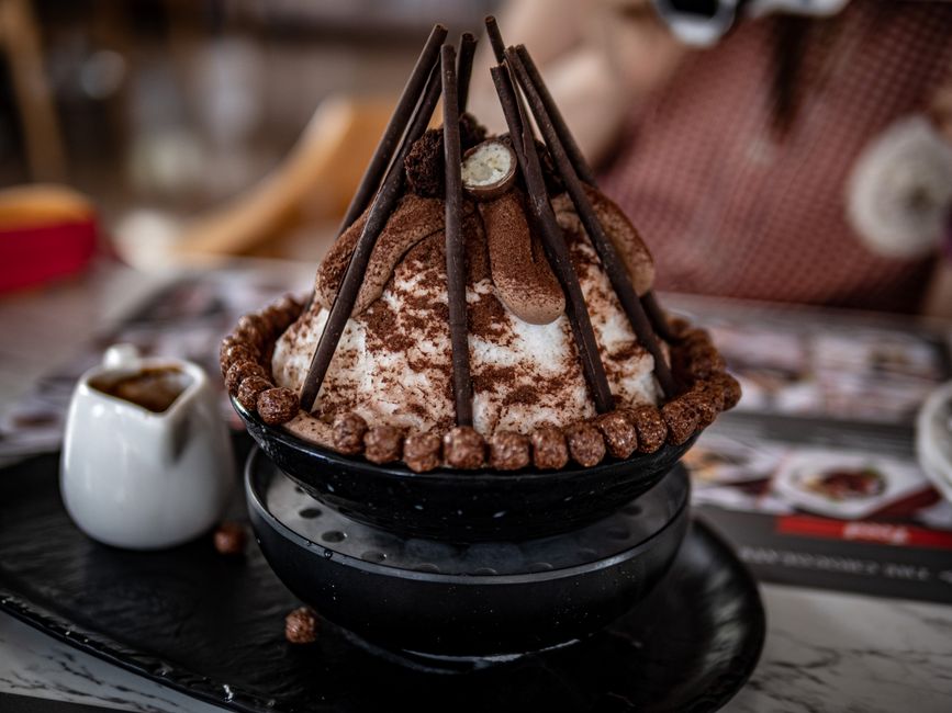 Seoul's Best Bingsu Spots: Chillin' with a Twist of Patbingsu π