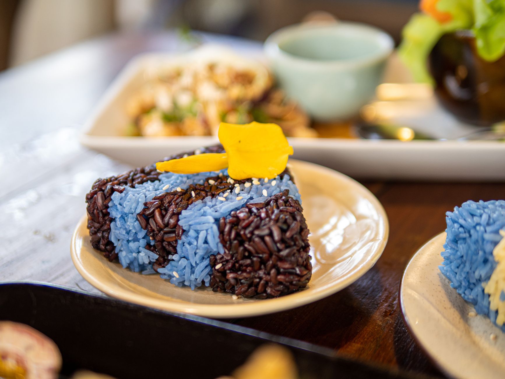 What Wine Goes With Mango Sticky Rice? A Bangkok Dessert Wine Guide