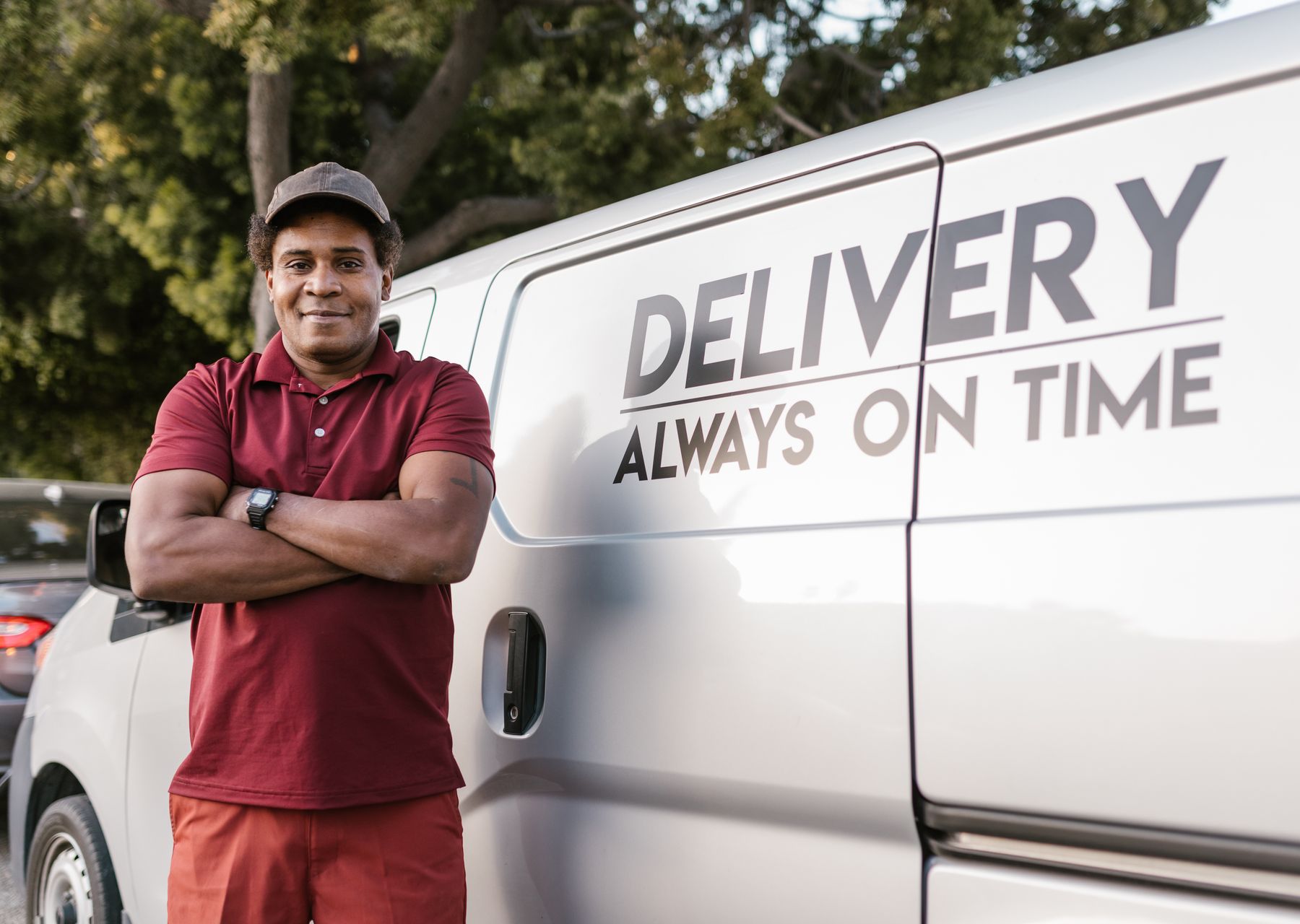 Man and van in Codicote — crew wrapping and loading on moving day