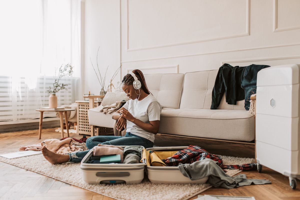 student moves in Tulse Hill — Loaded properly: blankets, straps and a plan in Tulse Hill