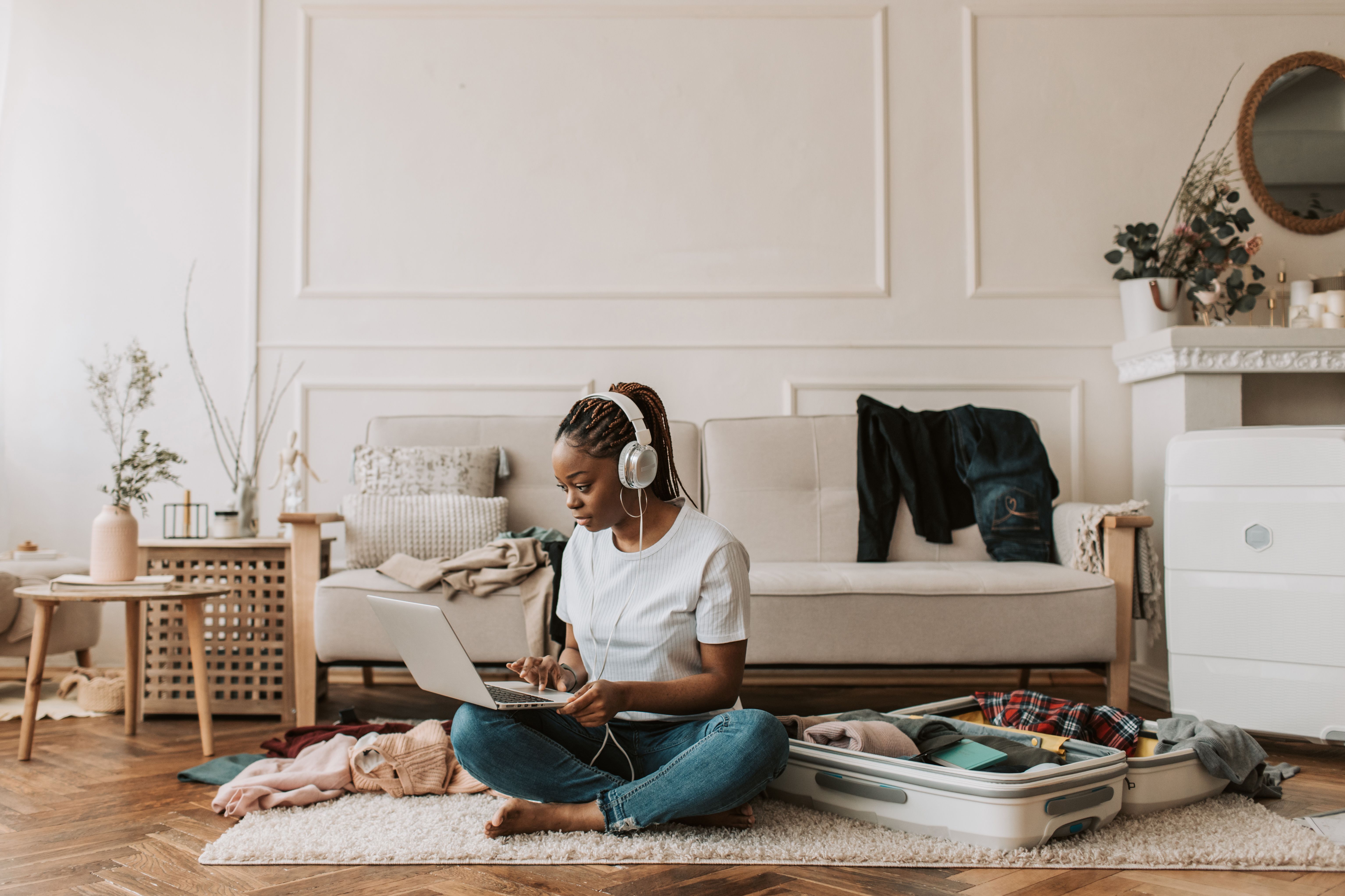 The Best Way to Travel While Working Remotely | Remote Work Meets Travel — Photo by Vlada Karpovich on Pexels