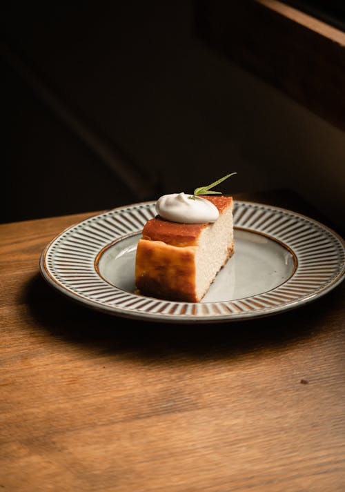 Kostenloses Stock Foto zu dessert, essen, geschnitten