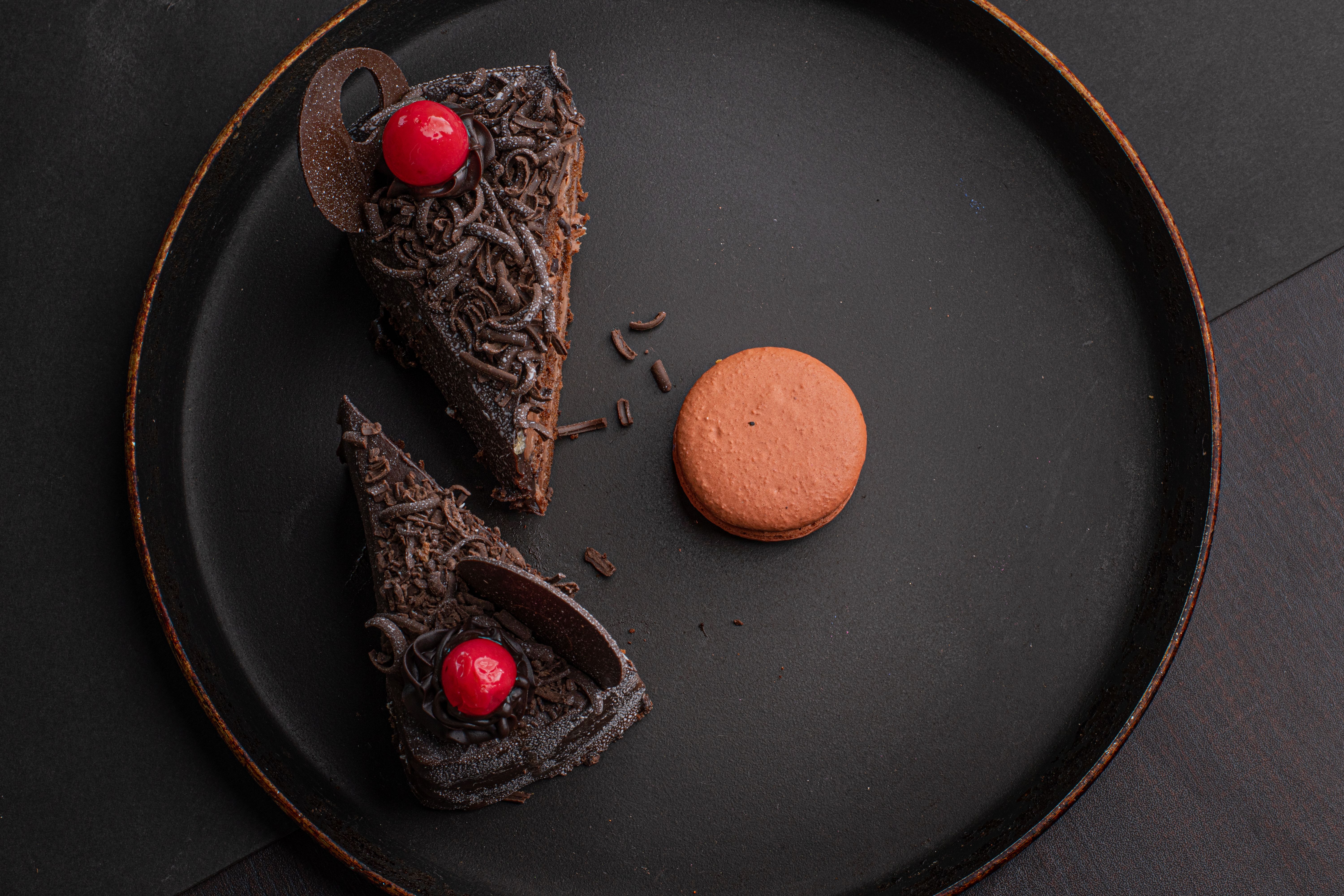 Glazed Strawberry Cheesecake and a Dusting of Cocoa