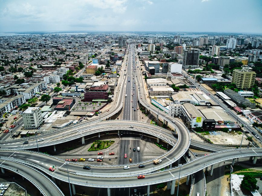 Salaires en Côte d'Ivoire 2026 : Guide par Région et Secteur