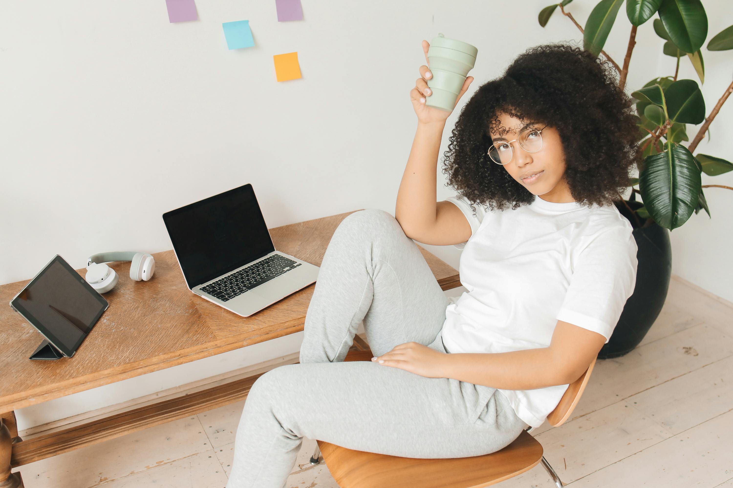 How I’d Turn a Side Hustle Into a 7-Figure Business in 12 Months Using These 4 AI Tools — Photo by Polina Tankilevitch on Pex