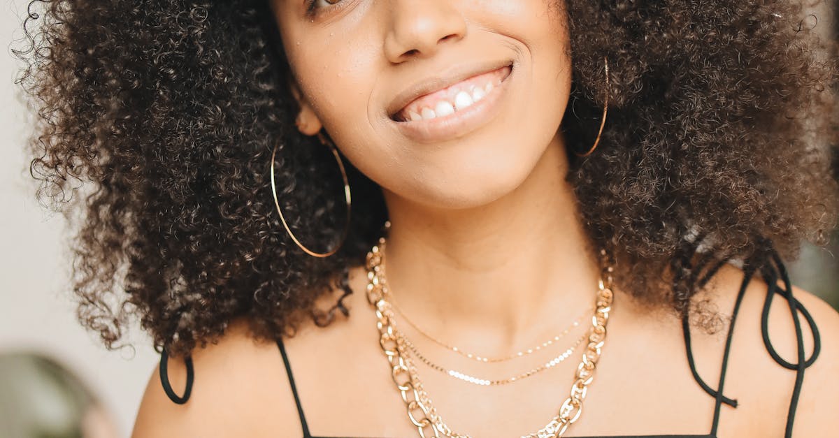 How to make a necklace shorter at home