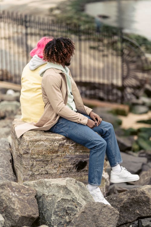 Kostenloses Stock Foto zu afro-haar, fels, mann