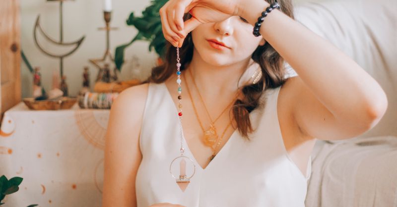Comment choisir ses bijoux en lithothérapie en 2026 : le guide complet pour ne plus se tromper
