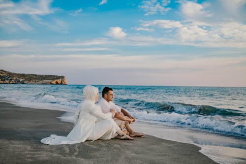 Immagine gratuita di acqua, cielo azzurro, coppia