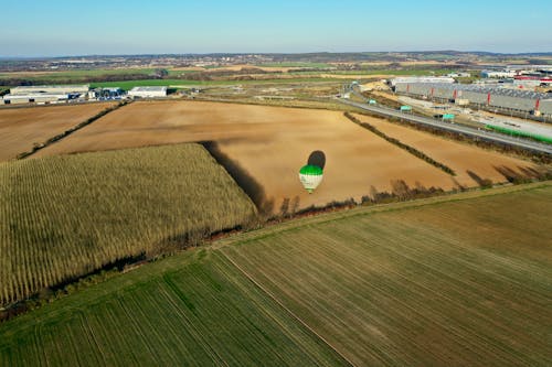 Безкоштовне стокове фото на тему «аерознімок, зелені поля, краєвид»