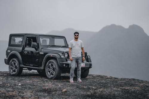 Fotobanka s bezplatnými fotkami na tému auto, Ind, Jeep