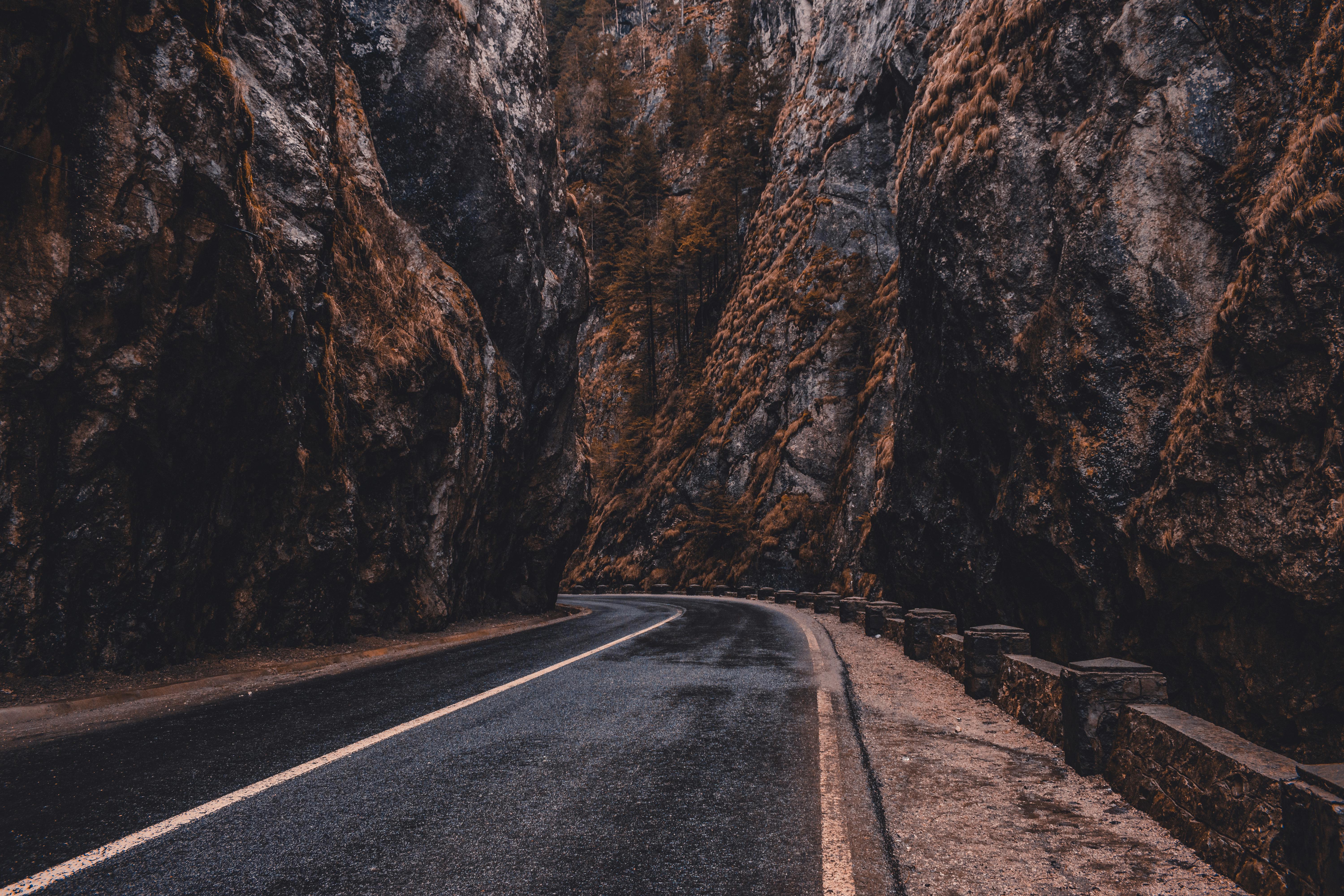 Accident rutier cu victime pe DN2, în județul Neamț