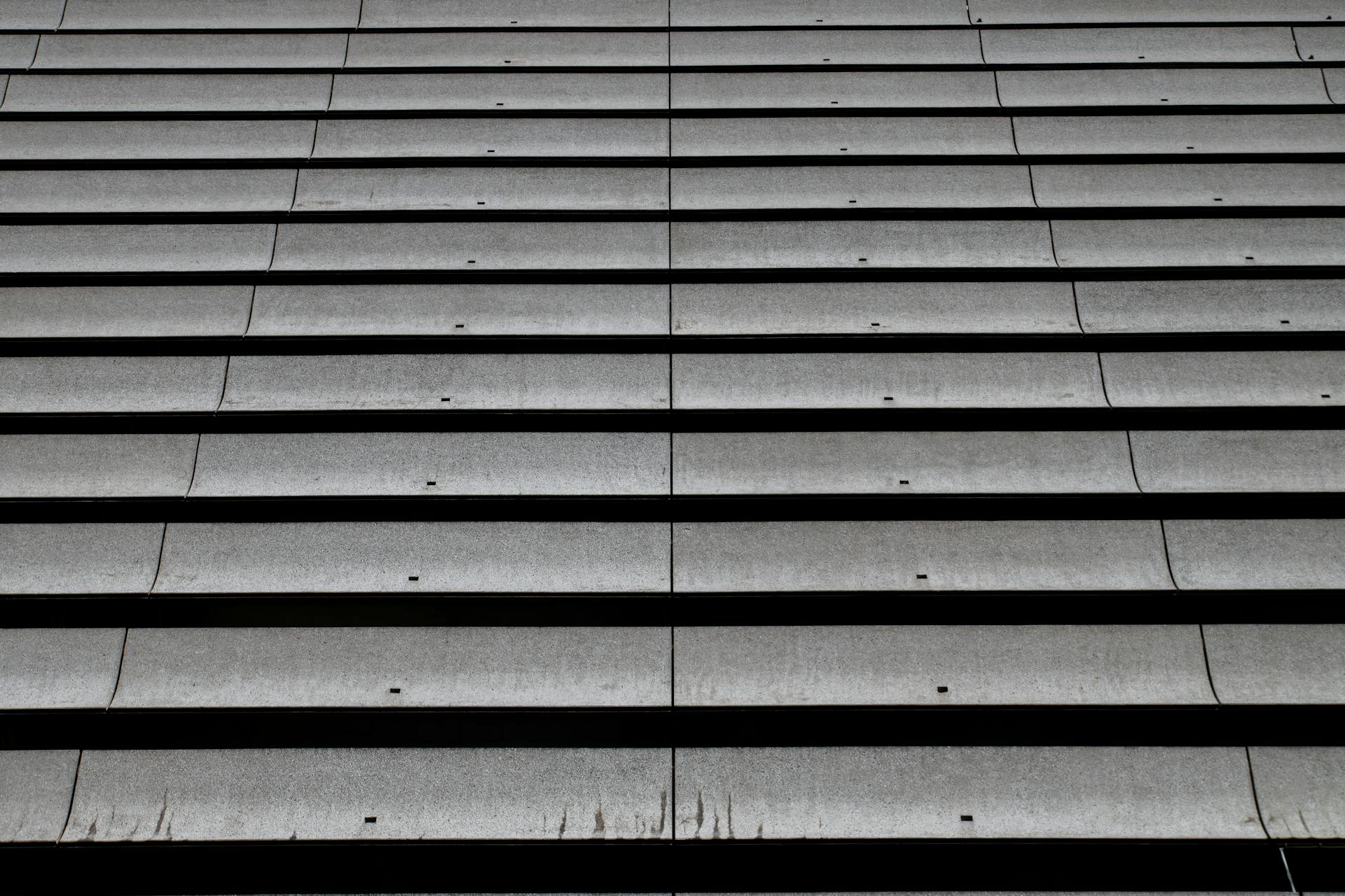 Horizontal Lines Pattern on a Gray Surface