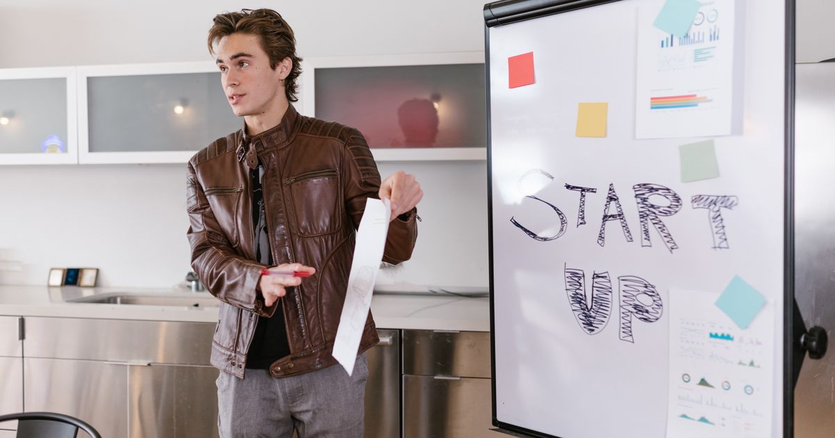 Building a Marketing Team in the AI Era: The New Org Chart for 2026 Building a Marketing Team in the AI Era: The New Org Chart for 2026 — Team Building | iSupplyAI