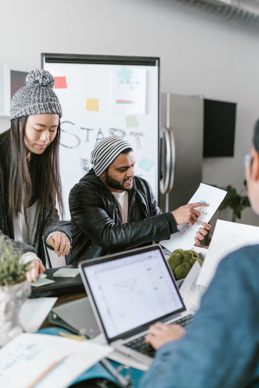 Bootstrapping Your Startup: The Definitive Guide to When Self-Funding Makes Sense