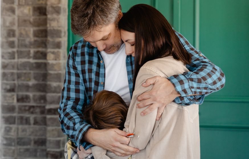 Online dating: starting a conversation on a niche platform