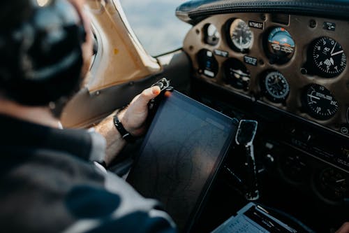 Immagine gratuita di cockpit, cruscotto, elicottero