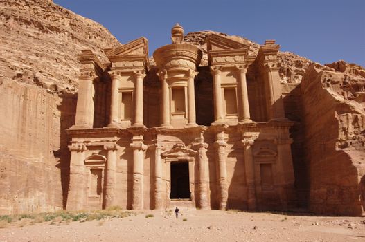 Hegra Nabatean tombs with archaeologist — AlUla