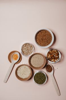 Bol de légumes rôtis avec quinoa et tzatziki