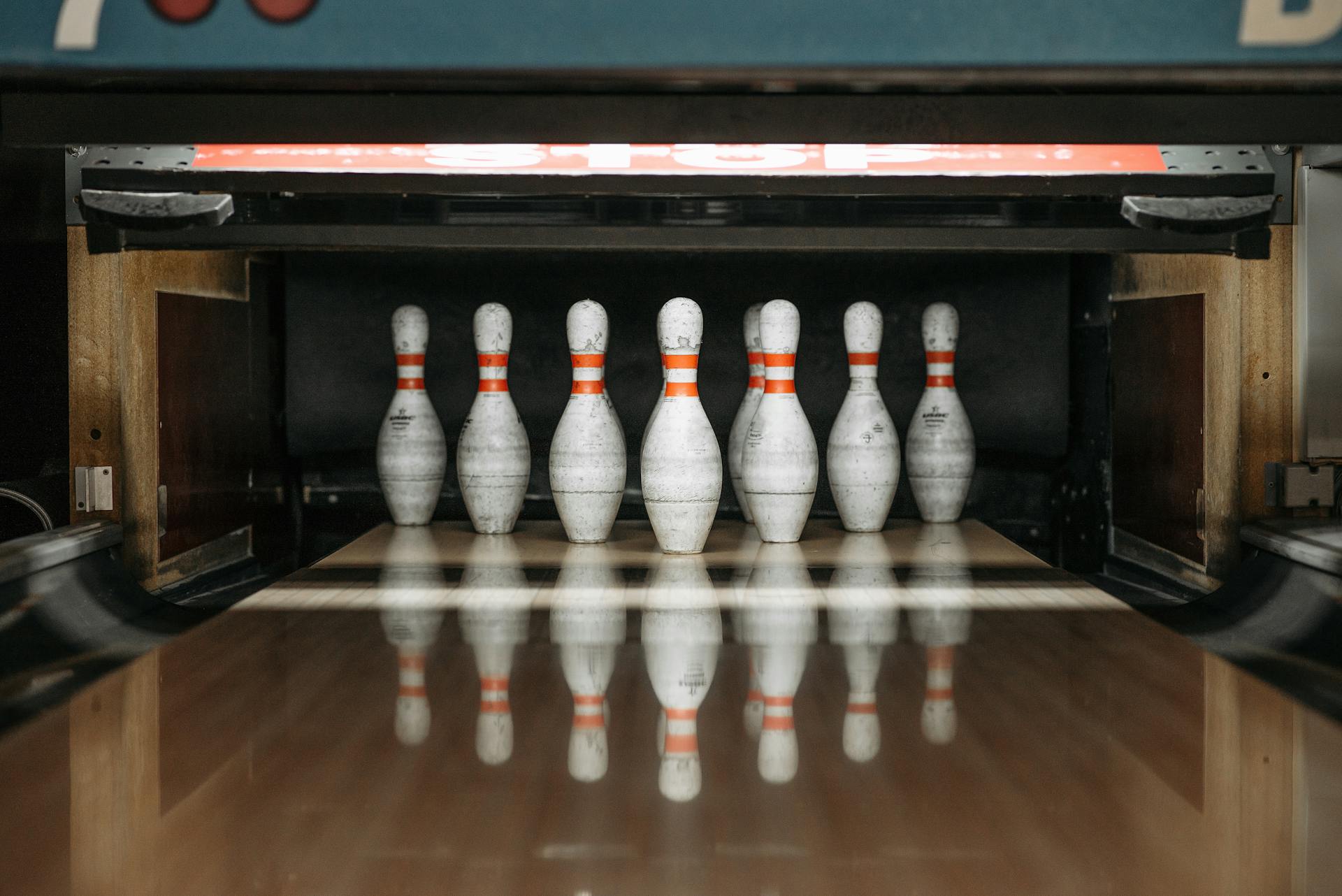 Dix épingles dans le jeu de boules